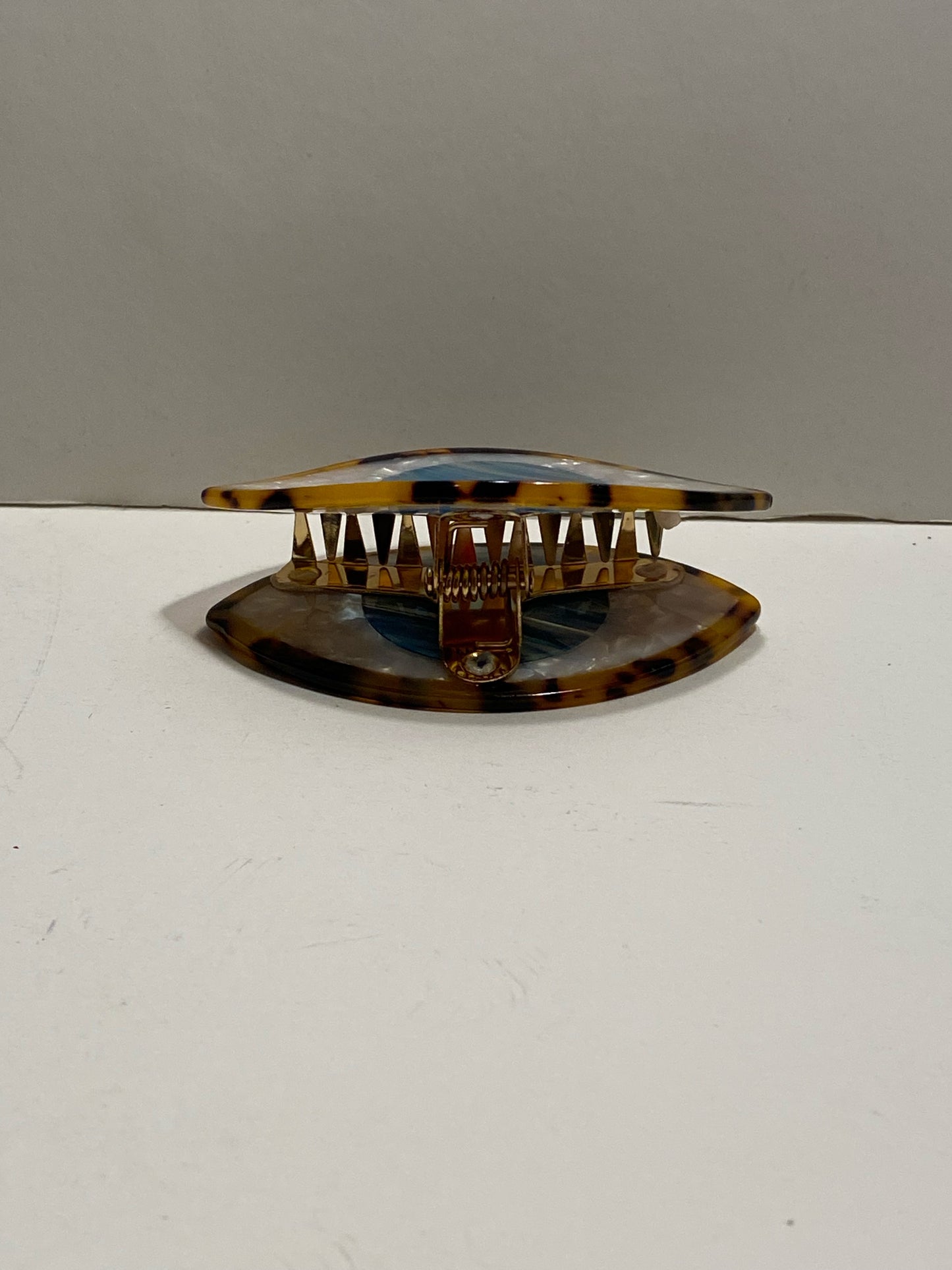 Evil eye hariclip